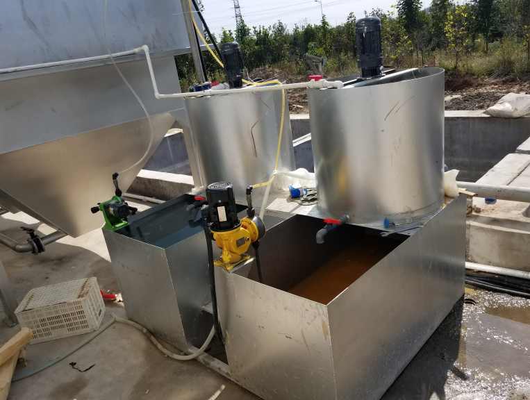 全自動加藥裝置設(shè)備用途，全自動智能加藥裝置價格，加藥裝置詳細介紹03